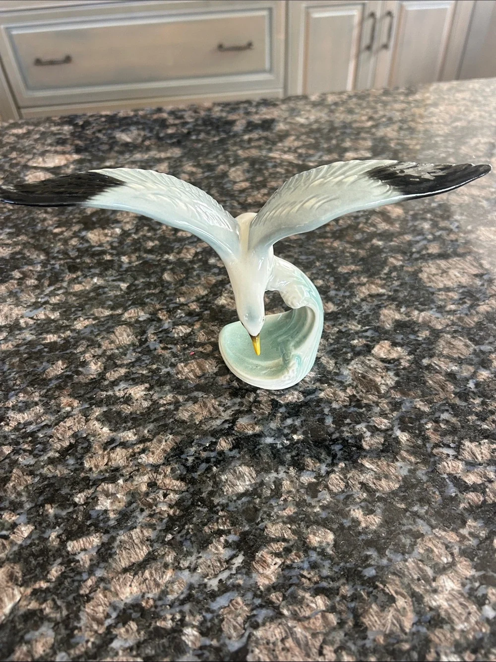 GOEBEL W. GERMANY VINTAGE SILVER GULL SEAGULL FIGURINE C76